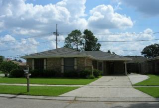 2201 Friendship Dr, Harvey, LA 70058-3007
