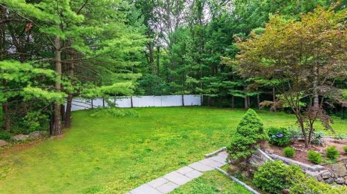 158 Jelliff Ml Rd, New Canaan CT  06840-6506 exterior