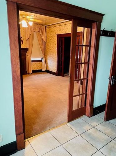452 Isabella Ave, North Charleroi, PA 15022-2335