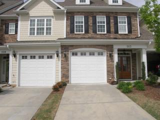 1113 Foxglove Dr, Cary, NC 27560-9755