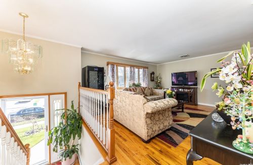 139 Baisley Ave, East Rockaway NY  11518-1823 exterior