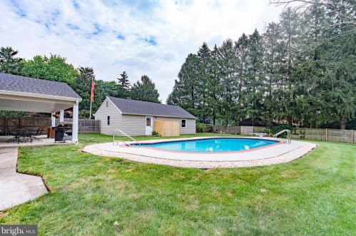 1755 Ludwell Dr, Prospectville PA  19002-3030 exterior