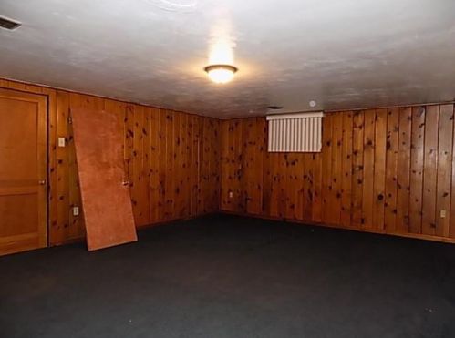 493 Toledo Dr, New Kensington PA  15068-3358 exterior