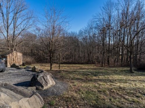 34 Deckertown Tpke, Wantage NJ  07461-2919 exterior