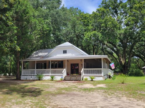 126 Mchenry Rd, Defuniak Springs FL  32433-5347 exterior