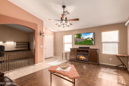 16290 Tasha Dr, Sun City AZ 85388-1313 exterior