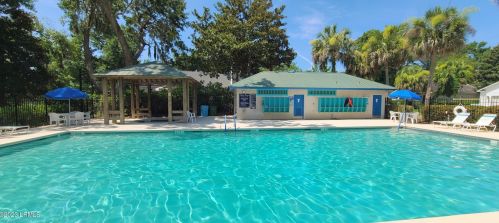 5 Wateree Ct, Beaufort SC  29902-3332 exterior