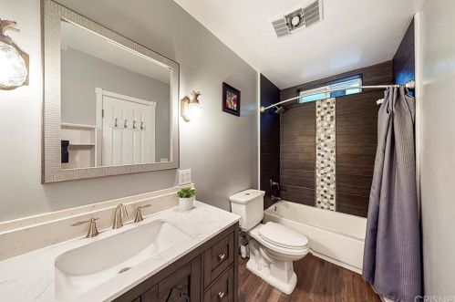 16931 Hart St, Van Nuys CA 91406-4507 exterior