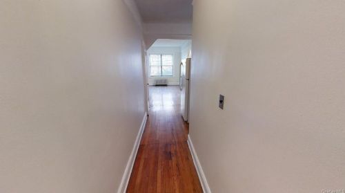 663 Locust St, Mount Vernon, NY 10552-2633