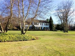 6 Limekiln Ct, Bethel, CT 06801-3234