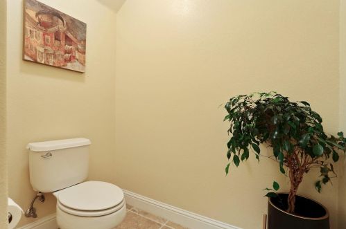 4021 Calistoga Ct, Modesto CA  95356-8987 exterior