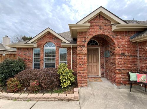 1112 Arthurs Ct, St Paul, TX 75098-7542