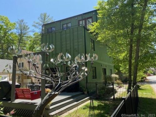 177 Sandy Point Ln, Killingly CT  06241-1528 exterior