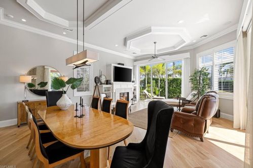 1266 Cobia Ct, Naples FL  34102-1549 exterior