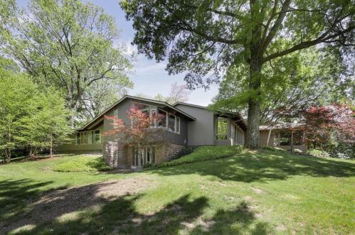 1155 Mccully Dr, Pittsburgh PA  15235-4714 exterior