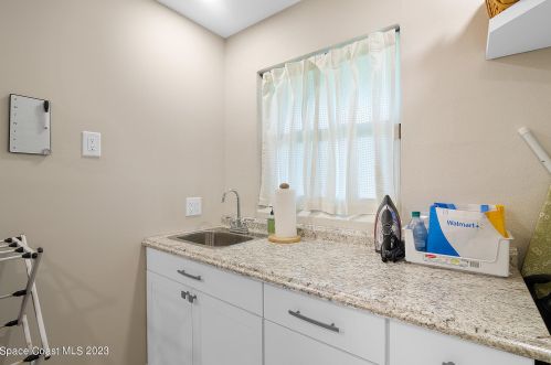 3605 Indian Riv Dr, Cocoa FL 32926-8704 exterior