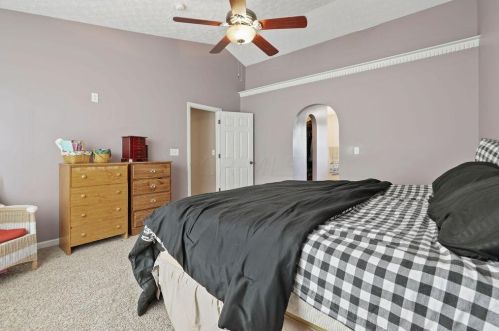 438 Wagon Ave, Pataskala OH  43062-8060 exterior