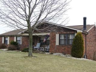 2223 Briarwood Dr, Mckeesport, PA 15135-3201