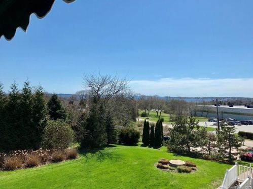 38 Lords Hill Rd, Stonington, CT 06378-2619