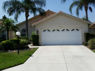 4352 Marcott Cir, Sarasota, FL 34233-5034