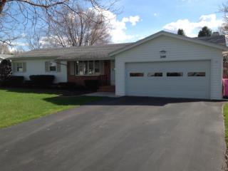 246 Harpington Dr, Rochester, NY 14624-2637