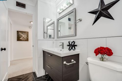 2442 Wright Ct, South San Francisco CA  94080-5257 exterior