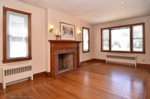 145 Home Ave, Providence, RI 02908-4029