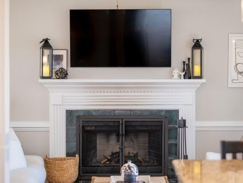 1328 Southlake Dr, Mount Pleasant SC  29464-7441 exterior