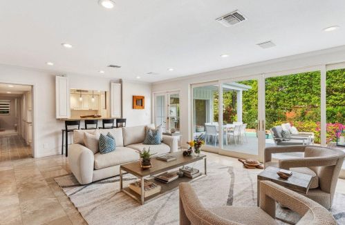 206 Seabreeze Ave, Delray Beach FL  33483-7022 exterior