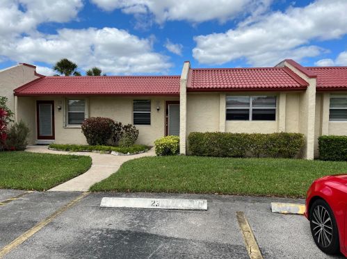 129 Lake Anne Dr, West Palm Beach FL  33411-2137 exterior