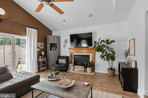 482 Center Ave, Runnemede NJ  08078-1536 exterior