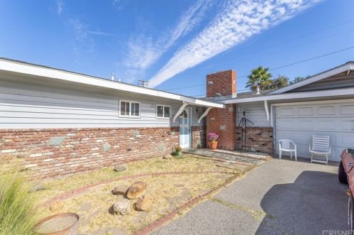 27522 Arcay Ave, Santa Clarita, CA 91351-3708