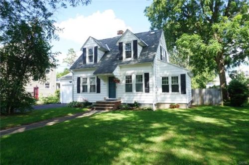204 Elm St, Minoa, NY 13116-1522
