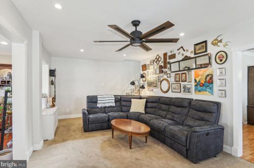 8 Clinton Ave, Camden NJ  08109-2007 exterior