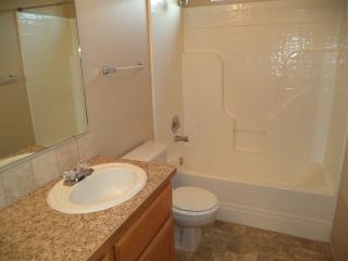 546 Hawk St, Meridian ID  83646-4401 exterior