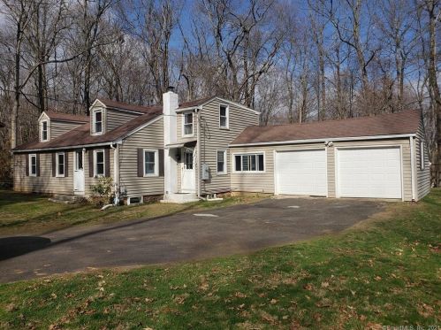102 Saner Rd, East Hampton, CT 06447-1459