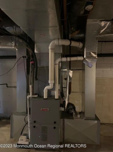 31 Miller Rd, Lakewood NJ  08701-2919 exterior