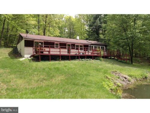 62 Lenape Rd, Dale, PA 19504-8824