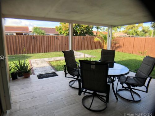 14337 100 Ln, Miami FL  33186-6962 exterior