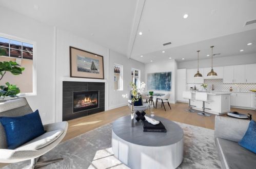 2317 Vanderbilt Ln, Redondo Beach, CA 90278-3717