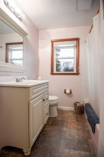 780 Donna Dr, Hermitage PA  16148-2938 exterior