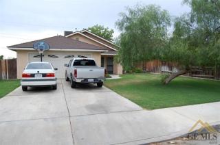 2314 Berger St, Bakersfield CA  93305-2807 exterior