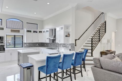 3821 185th Ave, Hollywood FL  33029-2712 exterior