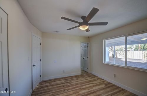 5813 37 Ave, Phoenix AZ 85053-4620 exterior