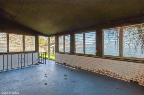 522 Wildwood Ave, New Castle PA  16105-2440 exterior