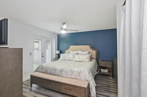 1613 Crystal Lake Ave, Orlando FL  32806-4823 exterior