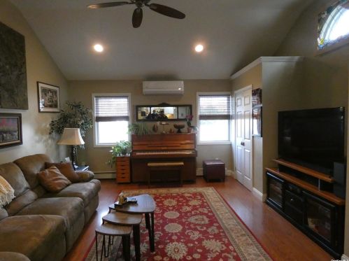 144 Old Country Rd, Huntington Station NY  11747-1814 exterior