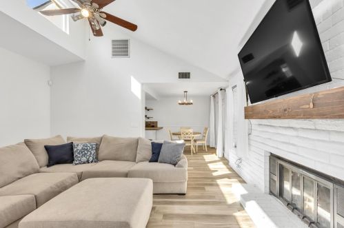 221 Jubilee Way, Rio Linda CA  95673-3326 exterior