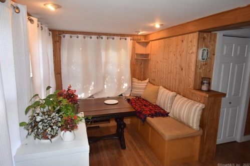 141 Elm St, Stonington CT  06378-1163 exterior
