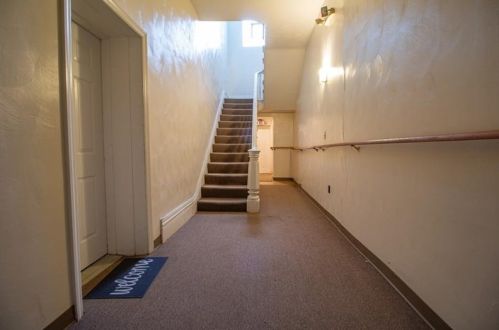 422 4th St, Oakmont PA  15139-1680 exterior